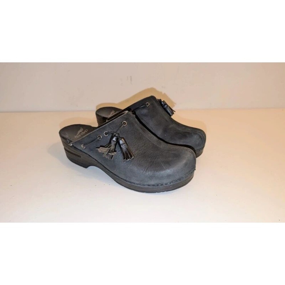 Dansko clogs with tassels size 39 8.5 or 9